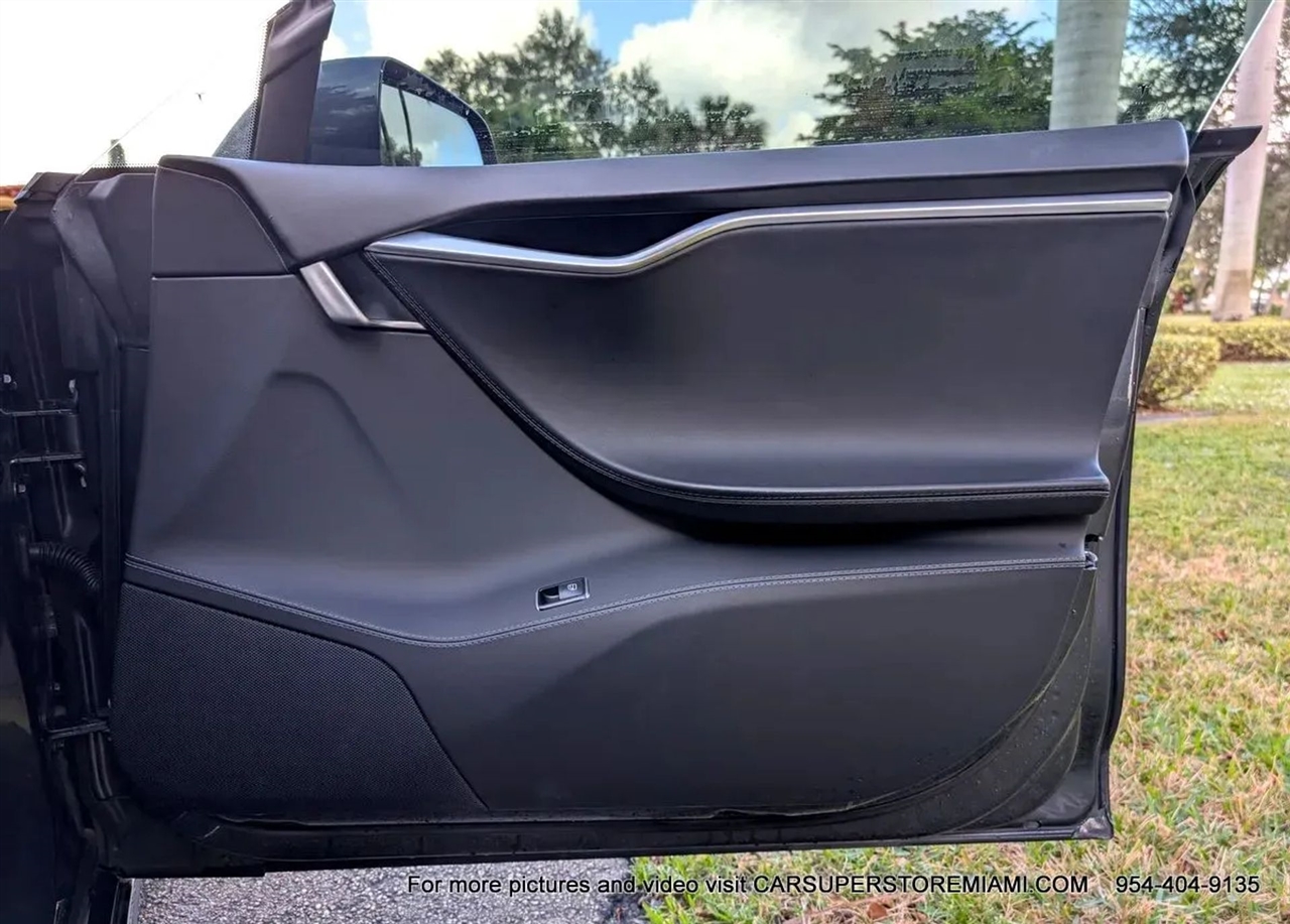 Tesla Model S  2015 Tesla Model S  2015