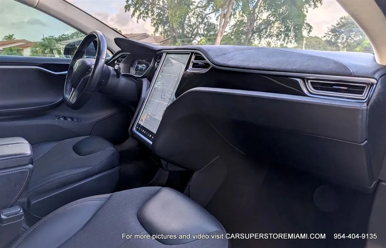Tesla Model S  2015 Tesla Model S  2015