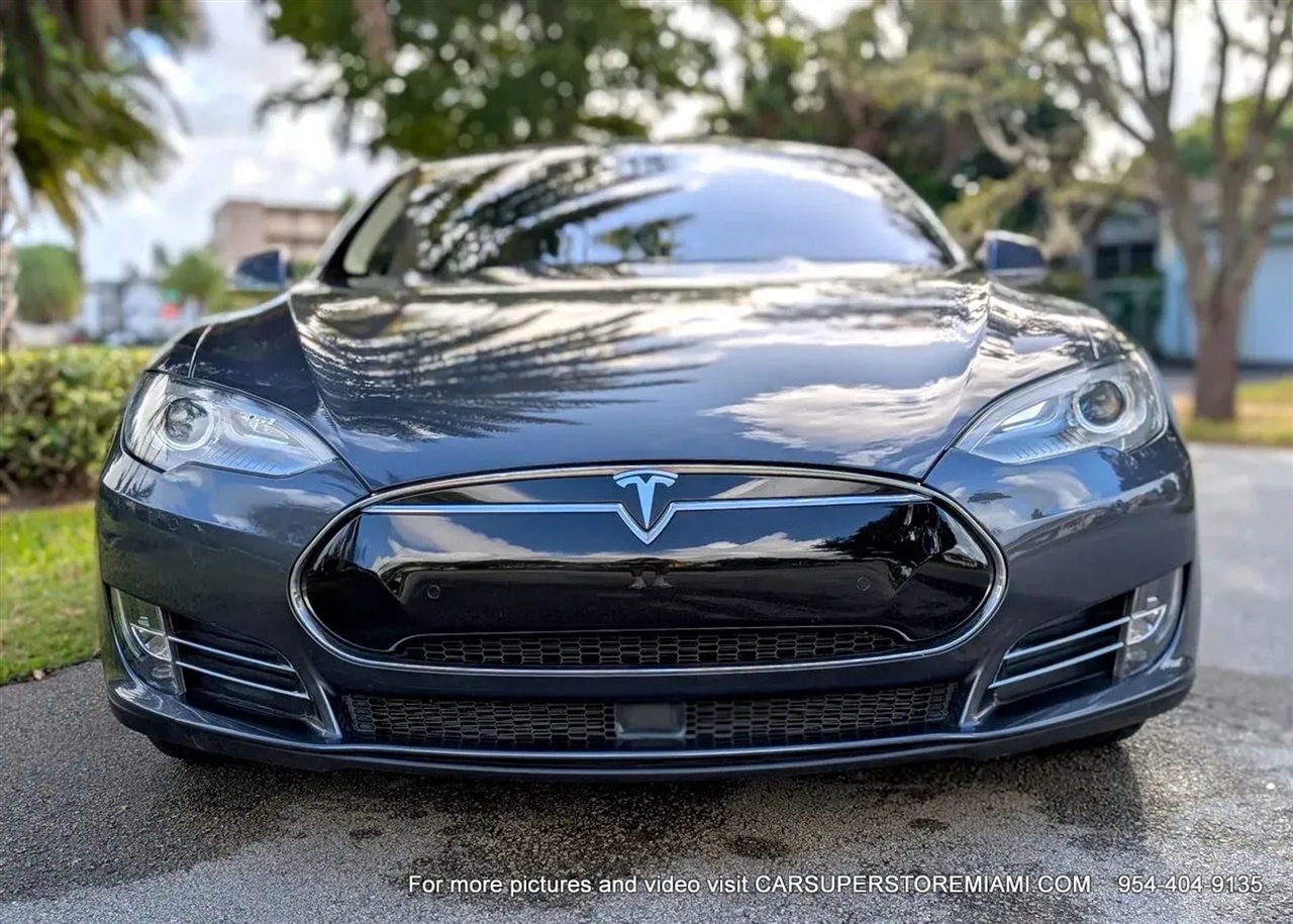 Tesla Model S  2015 Tesla Model S  2015