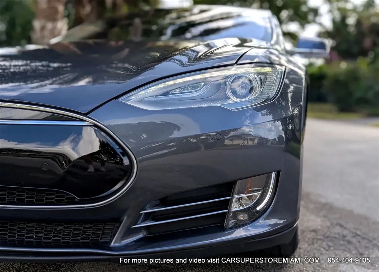 Tesla Model S  2015 Tesla Model S  2015