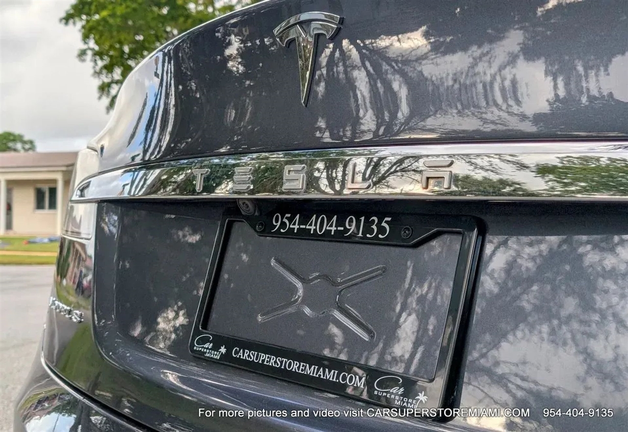 Tesla Model S  2015 Tesla Model S  2015
