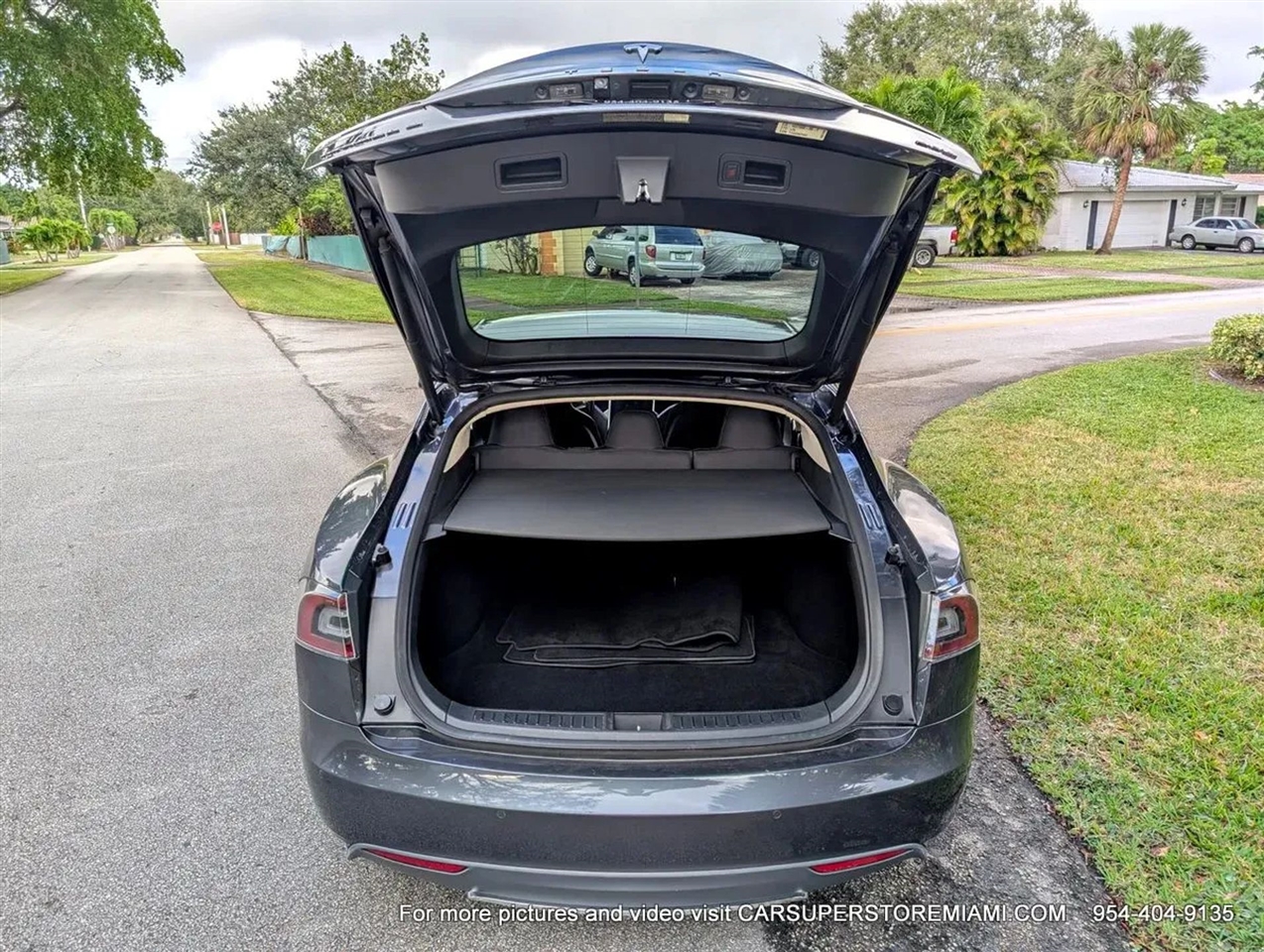 Tesla Model S  2015 Tesla Model S  2015