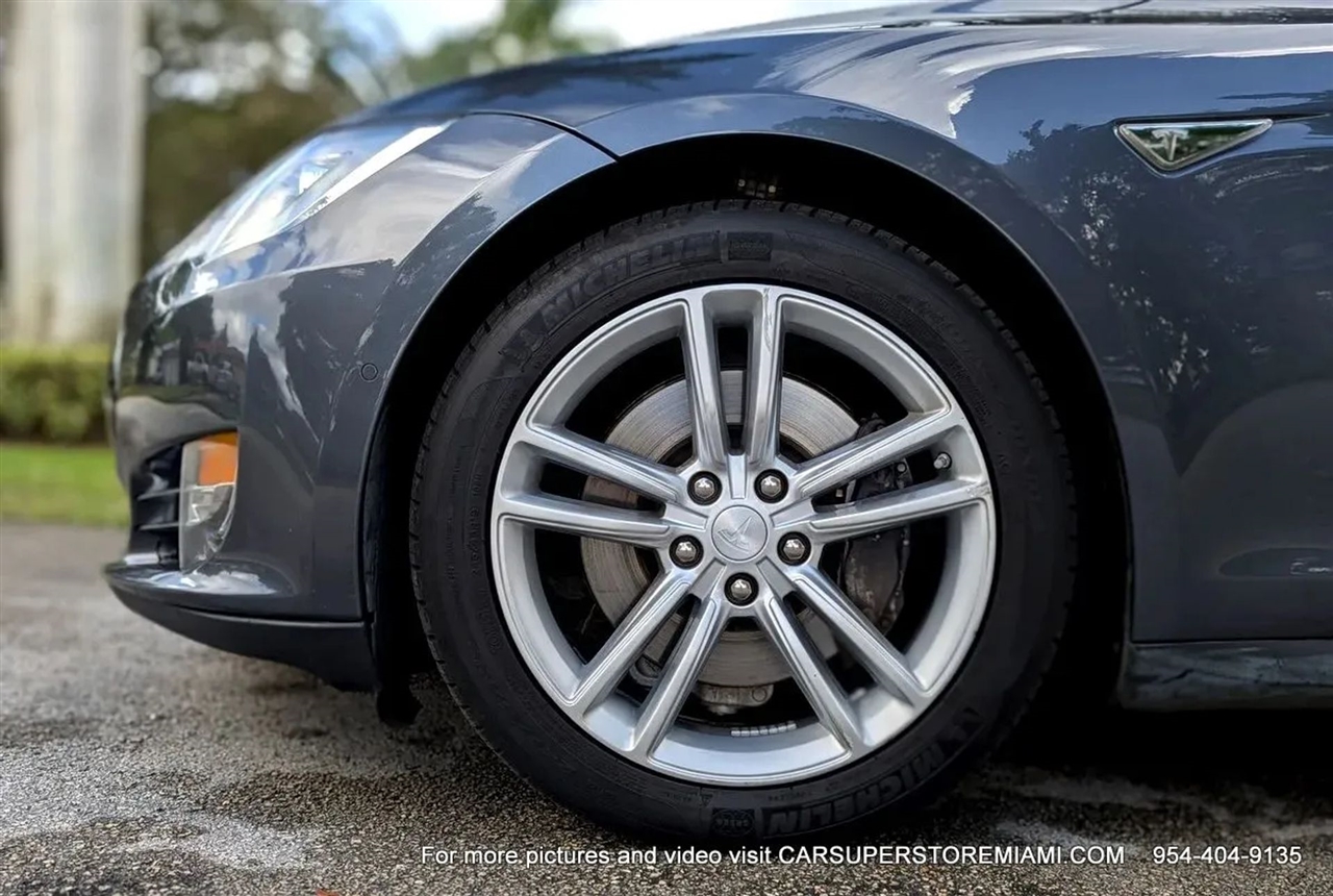 Tesla Model S  2015 Tesla Model S  2015