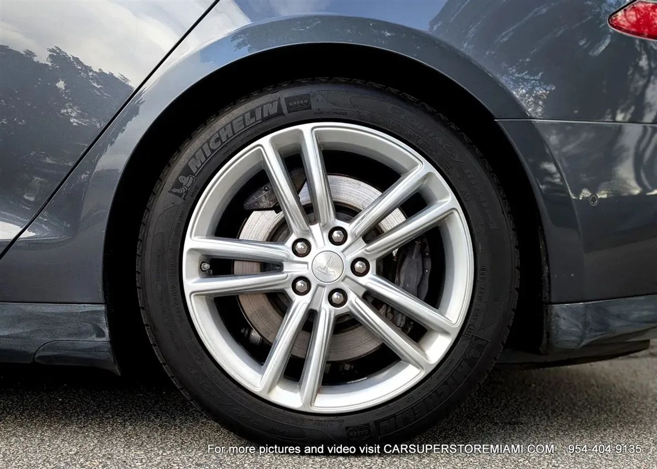 Tesla Model S  2015 Tesla Model S  2015