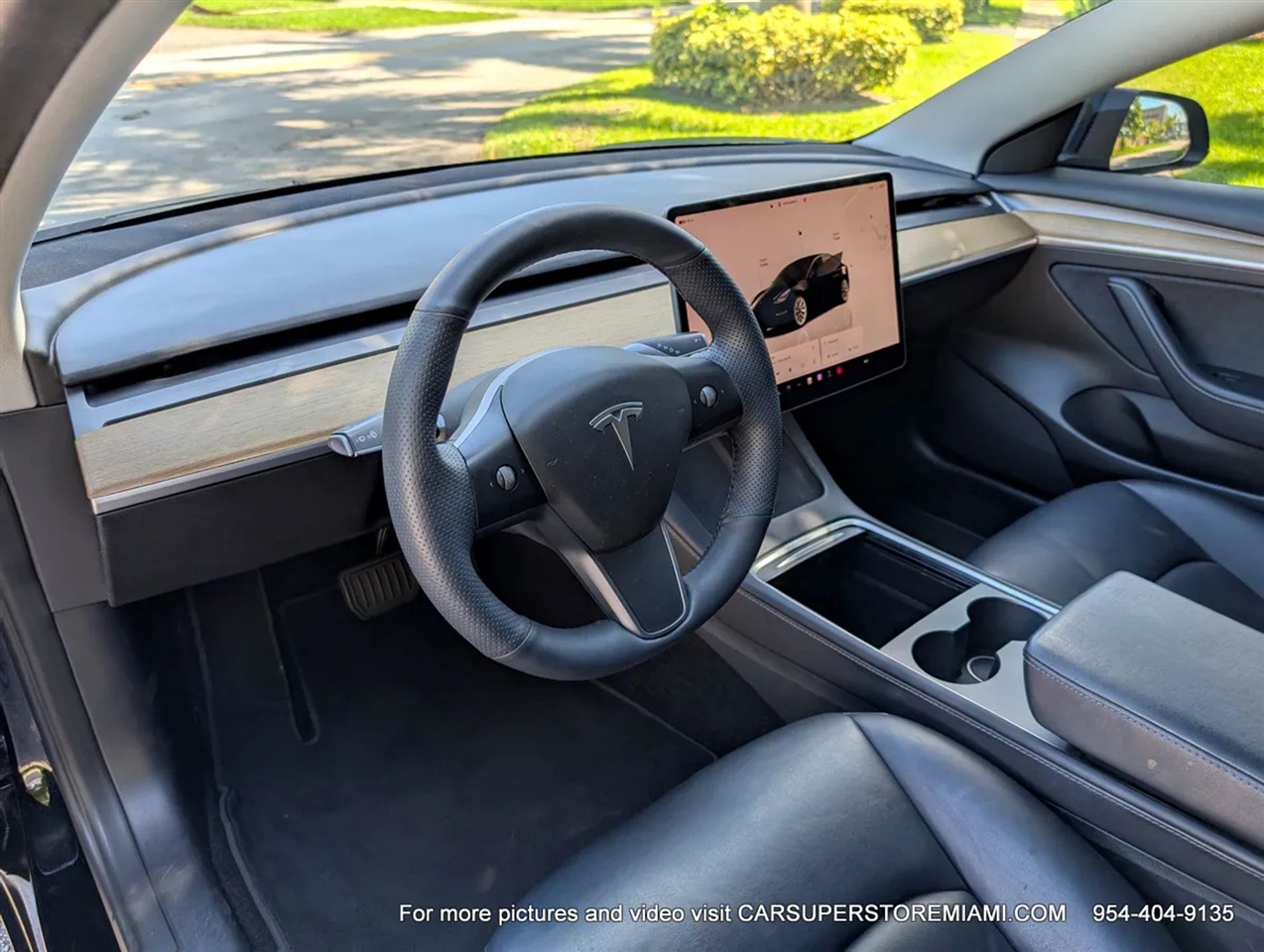 Tesla Model 3  2022