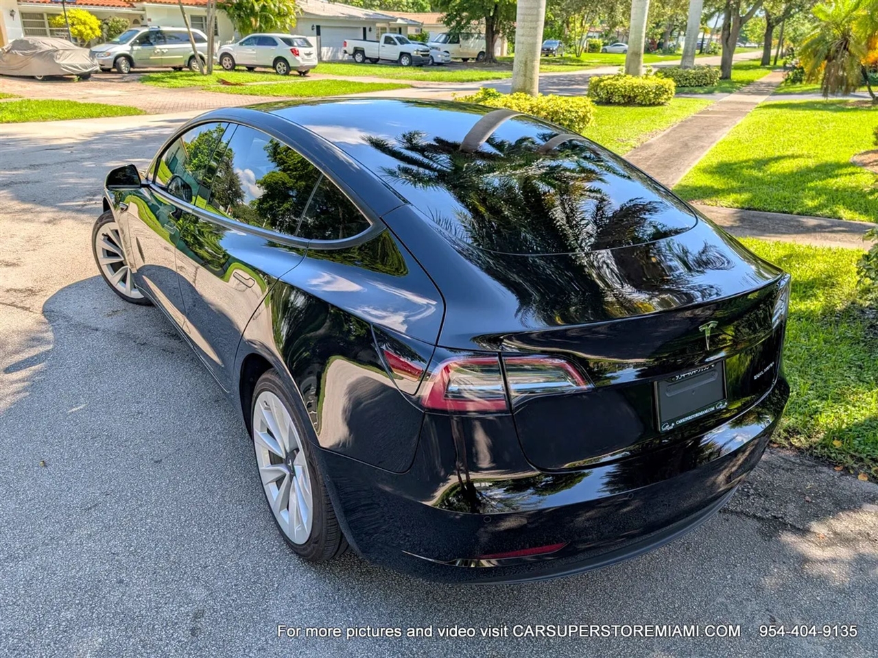 Tesla Model 3  2022