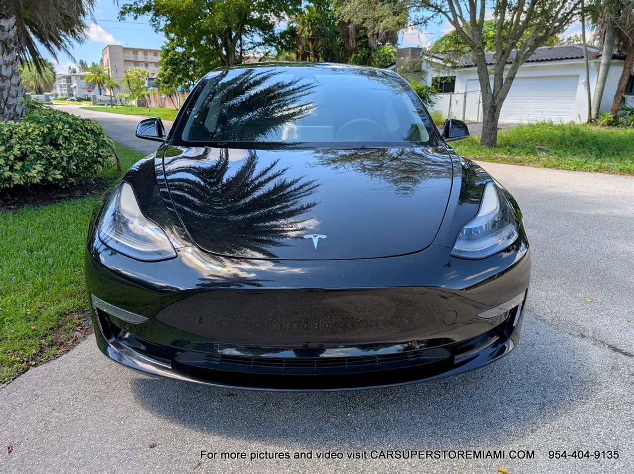 Tesla Model 3  2022