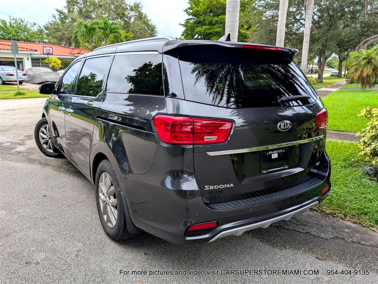 Kia Sedona  2021
