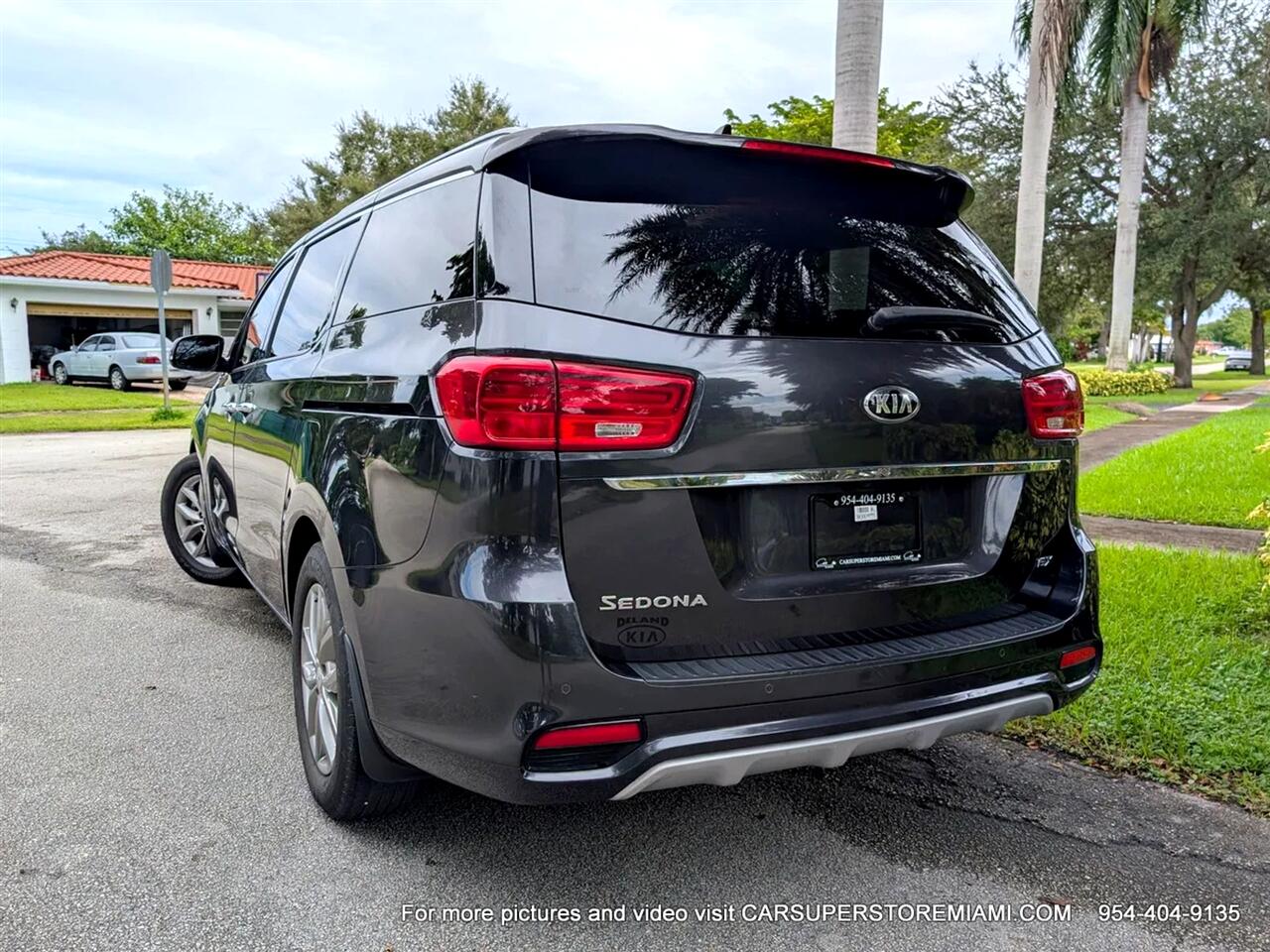 Kia Sedona  2021