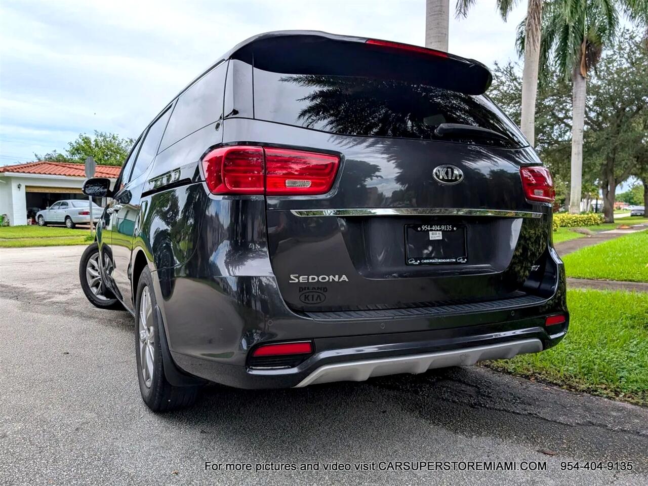 Kia Sedona  2021