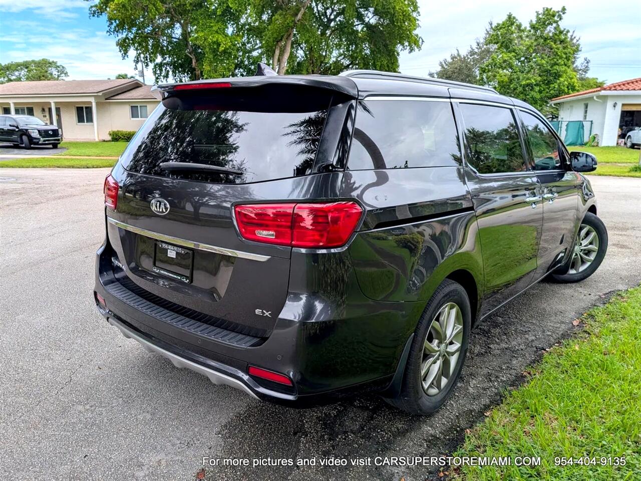Kia Sedona  2021