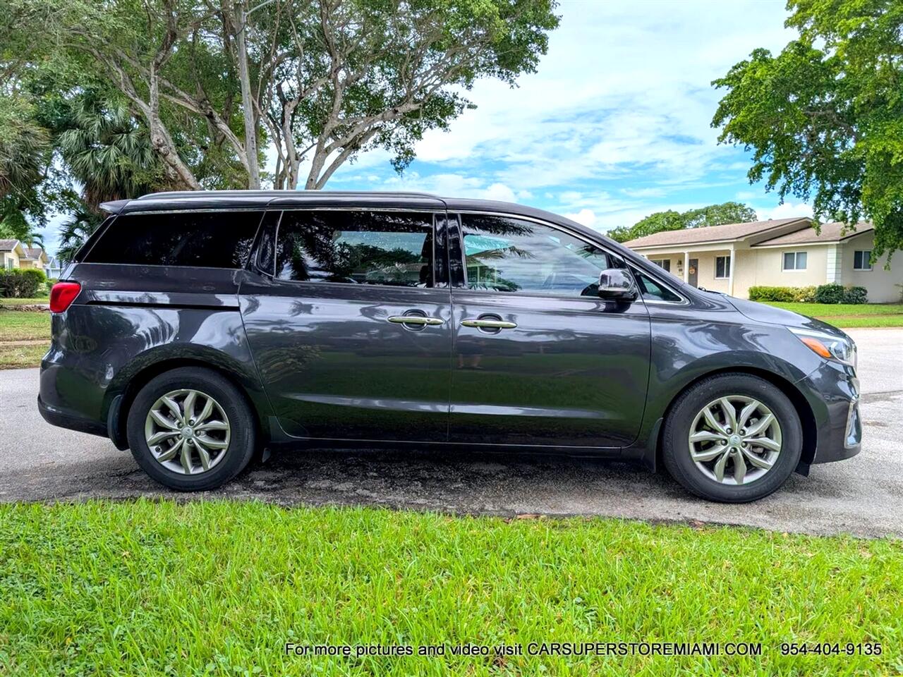 Kia Sedona  2021