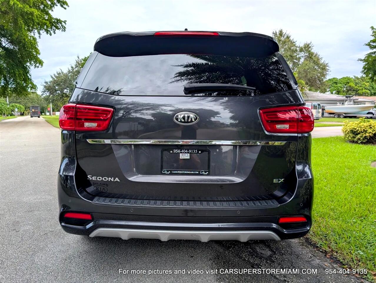 Kia Sedona  2021