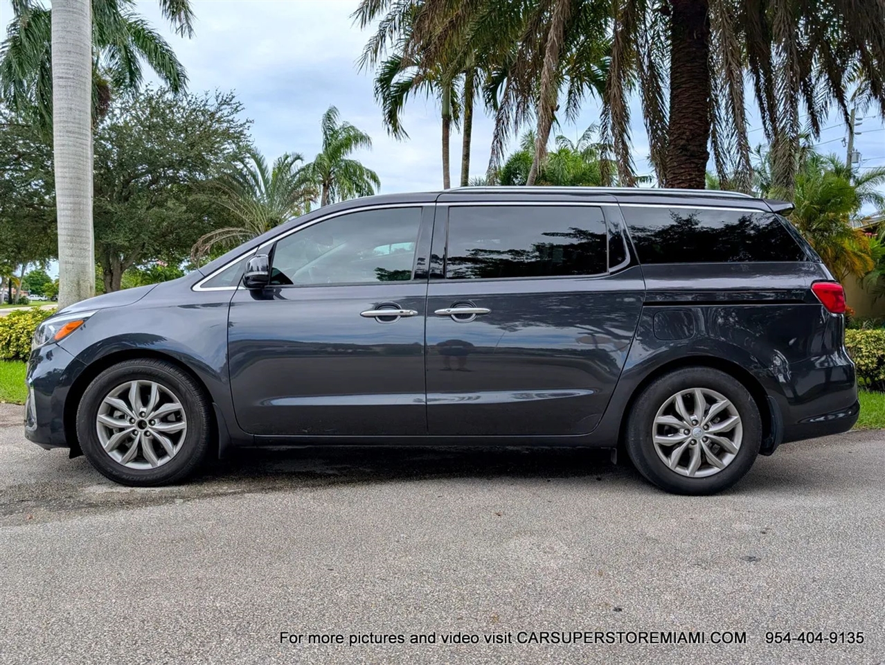 Kia Sedona  2021