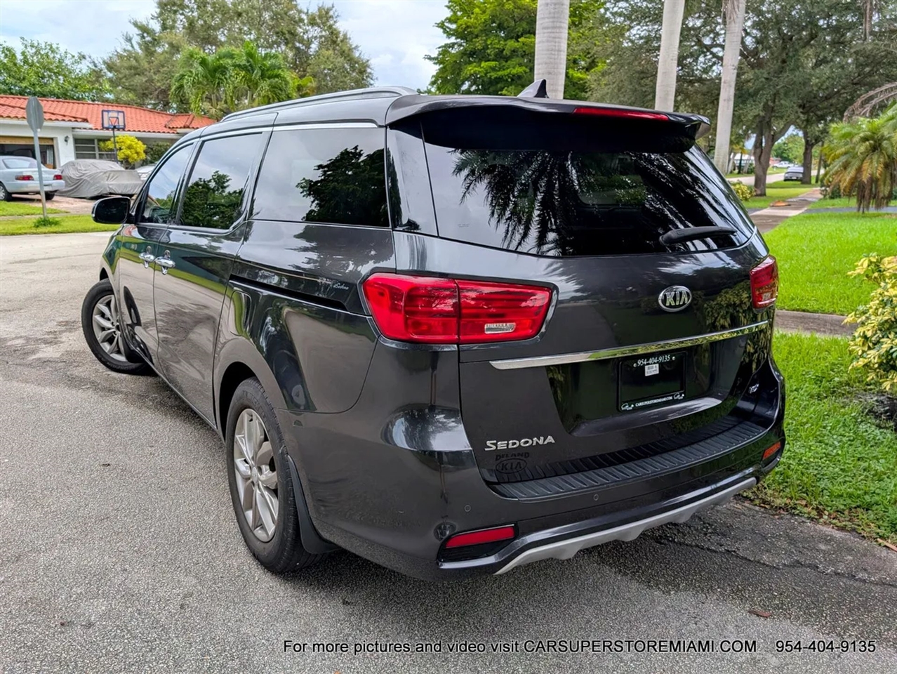 Kia Sedona  2021