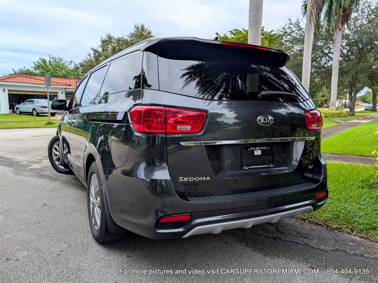 Kia Sedona  2021