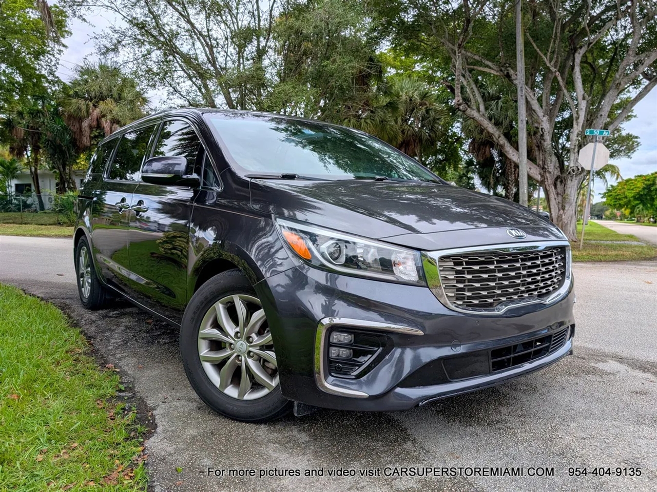Kia Sedona  2021