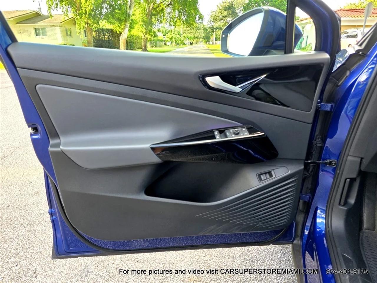 Volkswagen ID.4  2021