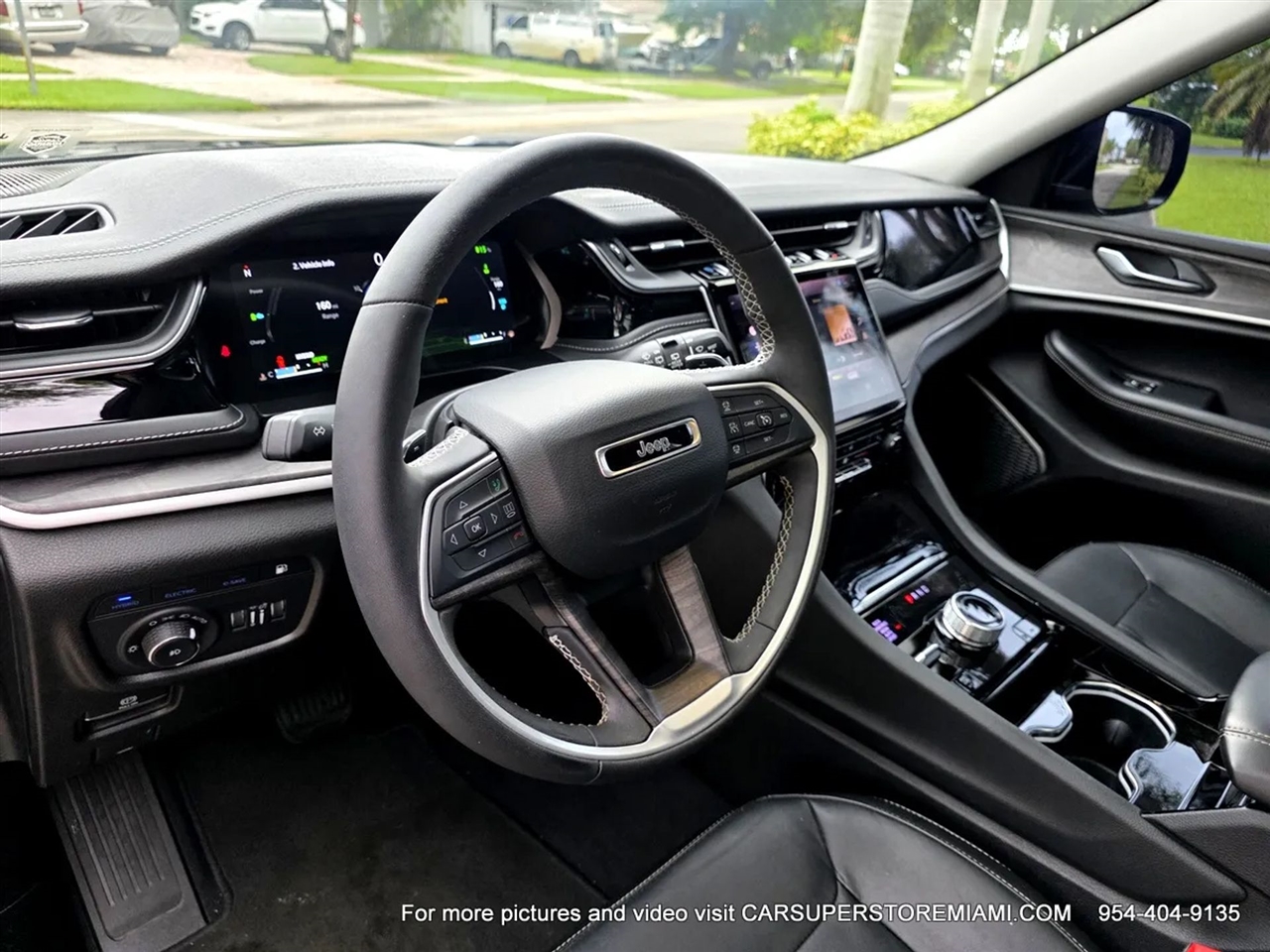 2023 Jeep Cherokee Sport photo 2