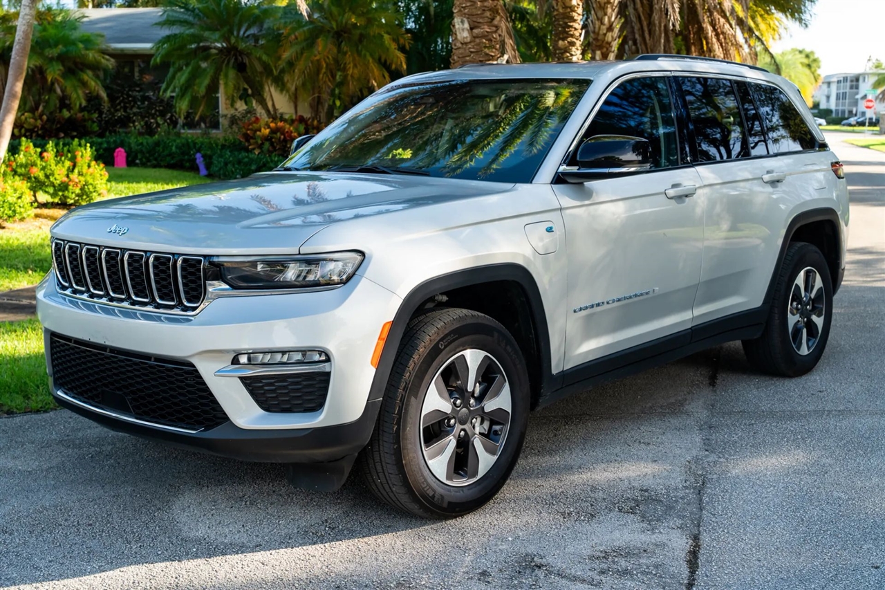 Jeep Grand Cherokee 4xe  2023 Jeep Grand Cherokee 4xe  2023