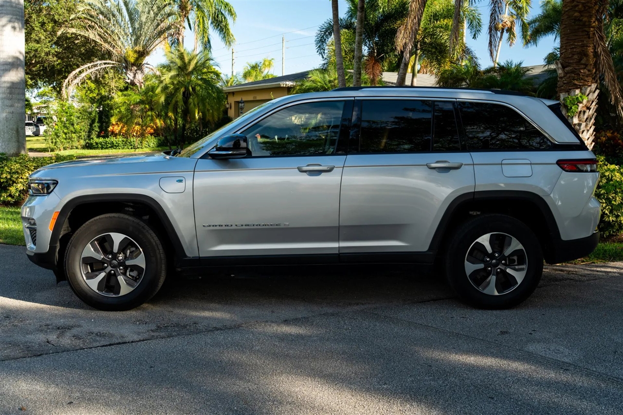 Jeep Grand Cherokee 4xe  2023 Jeep Grand Cherokee 4xe  2023