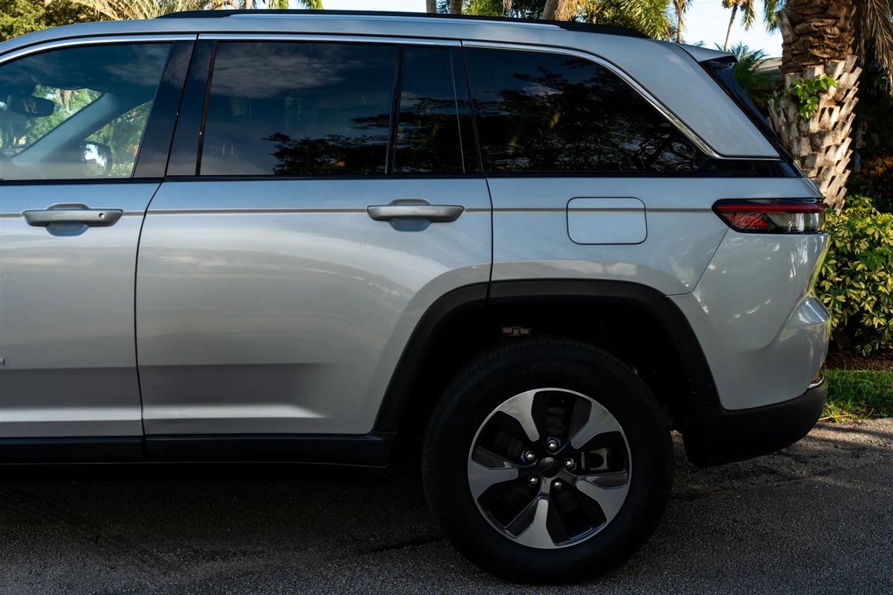 Jeep Grand Cherokee 4xe  2023 Jeep Grand Cherokee 4xe  2023