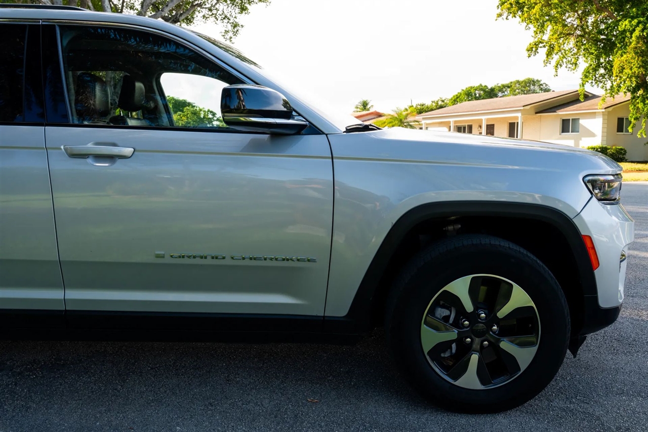 Jeep Grand Cherokee 4xe  2023 Jeep Grand Cherokee 4xe  2023