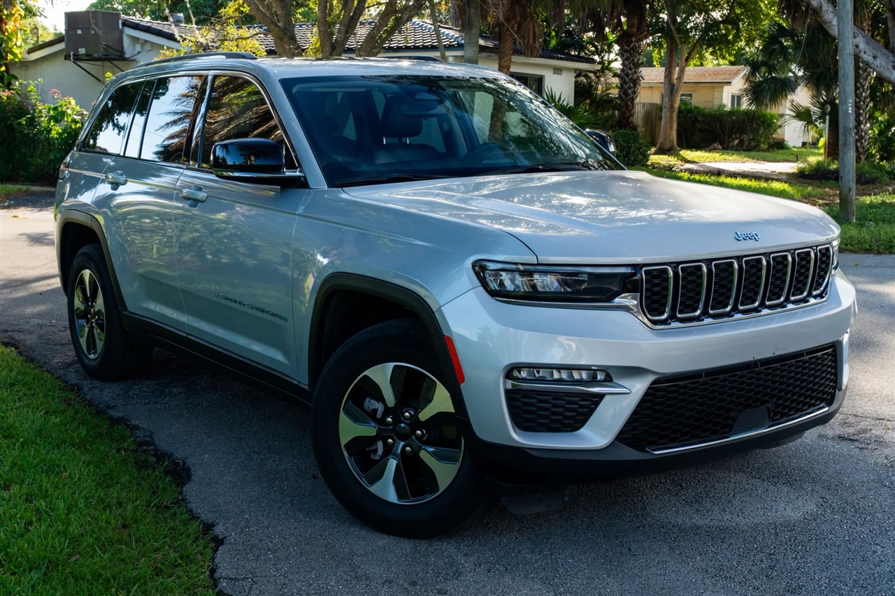 Jeep Grand Cherokee 4xe  2023 Jeep Grand Cherokee 4xe  2023