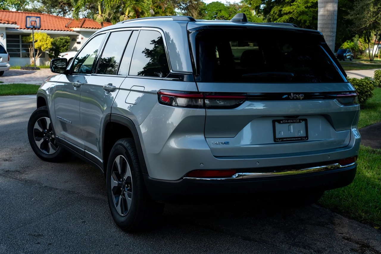 Jeep Grand Cherokee 4xe  2023 Jeep Grand Cherokee 4xe  2023