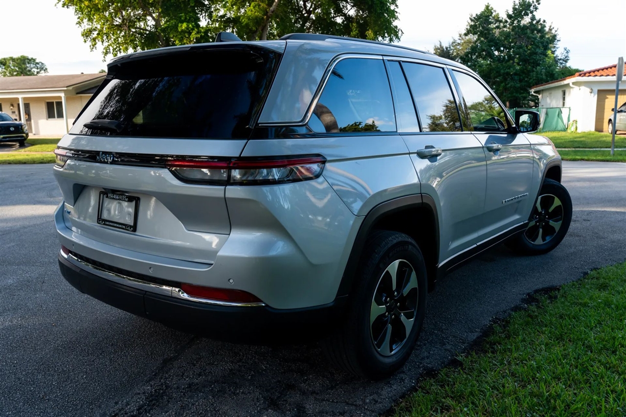 Jeep Grand Cherokee 4xe  2023 Jeep Grand Cherokee 4xe  2023