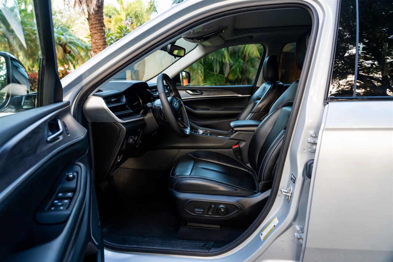 Jeep Grand Cherokee 4xe  2023 Jeep Grand Cherokee 4xe  2023