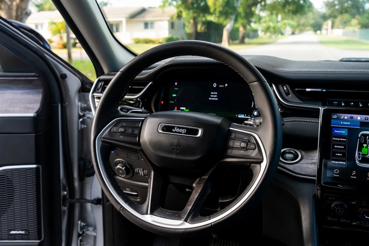 Jeep Grand Cherokee 4xe  2023 Jeep Grand Cherokee 4xe  2023