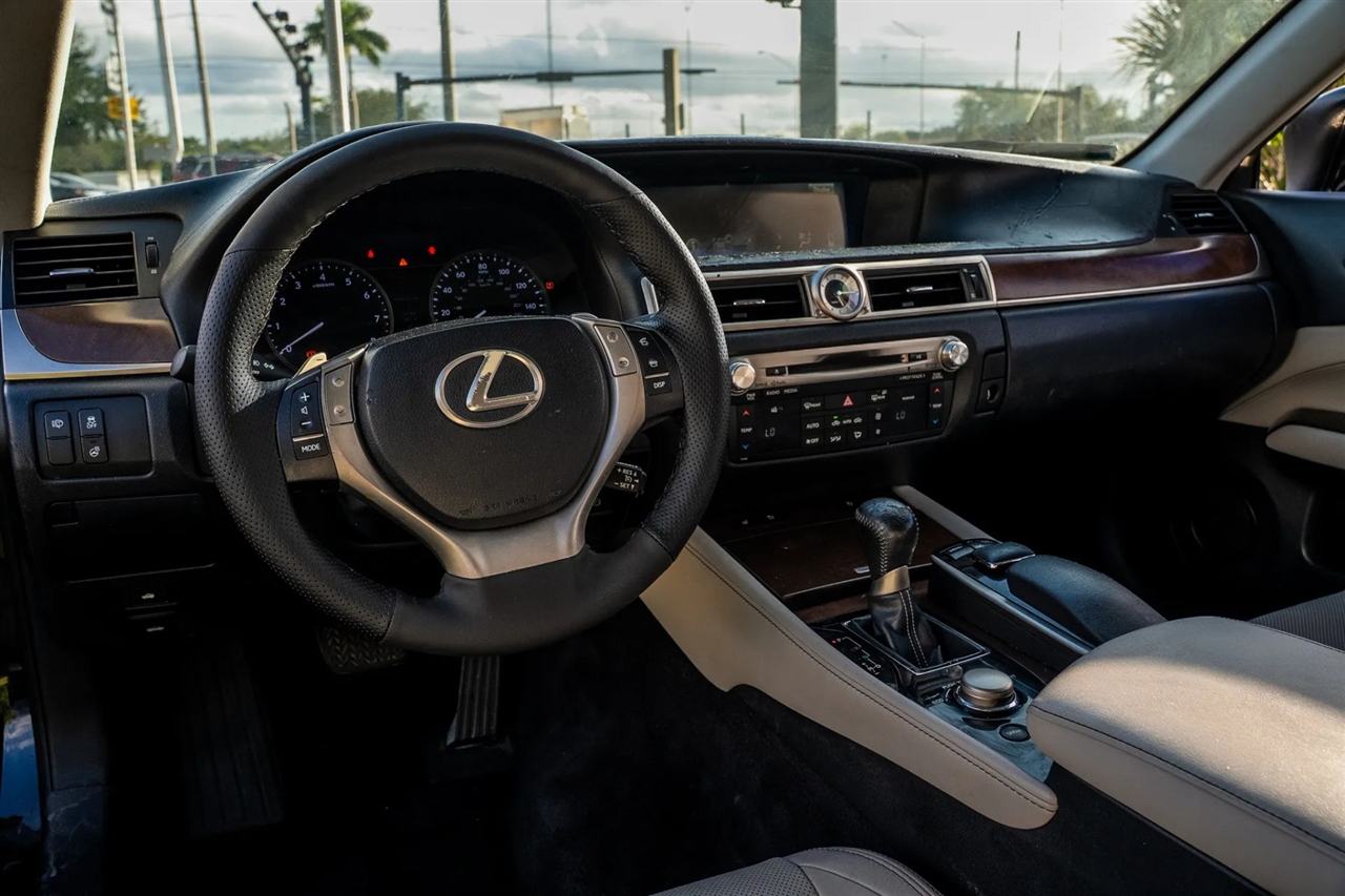 Lexus GS  2013 Lexus GS  2013