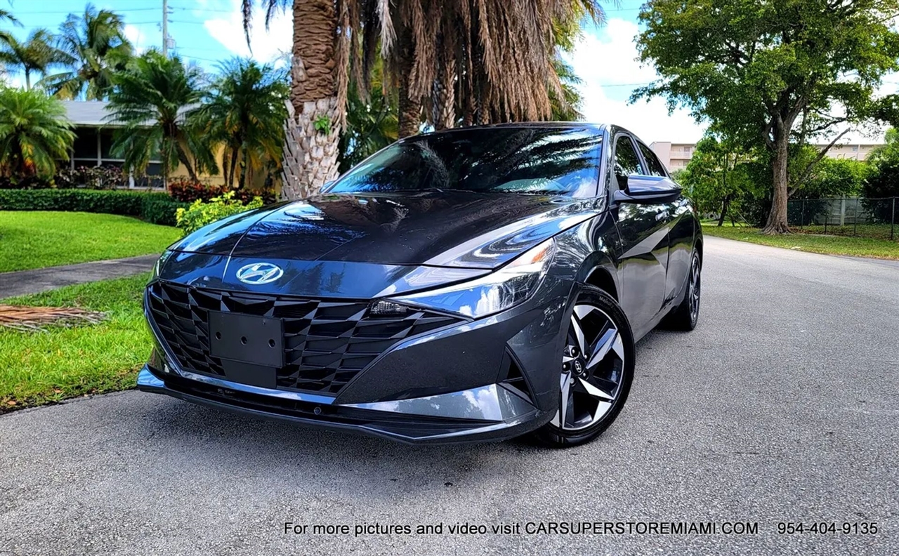 Hyundai Elantra  2023