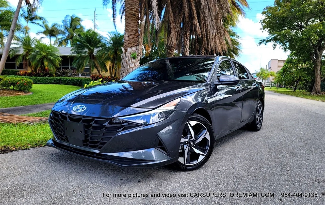 Hyundai Elantra  2023