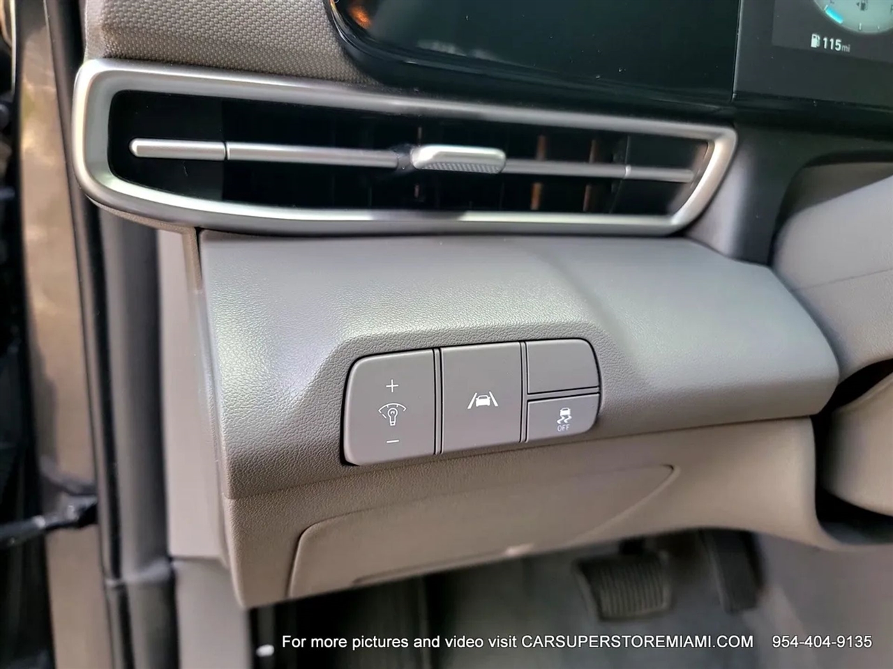 Hyundai Elantra  2023