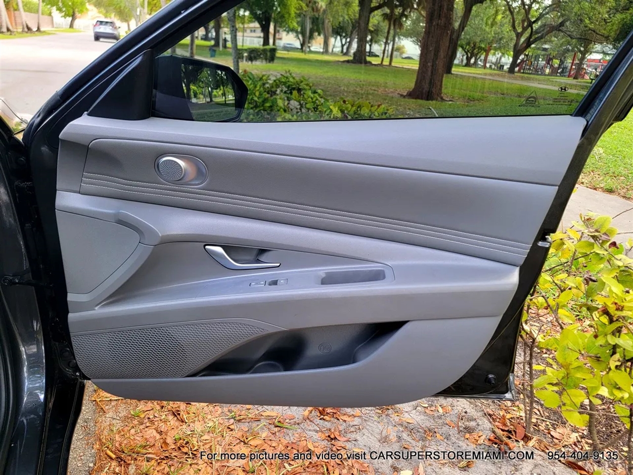 Hyundai Elantra  2023