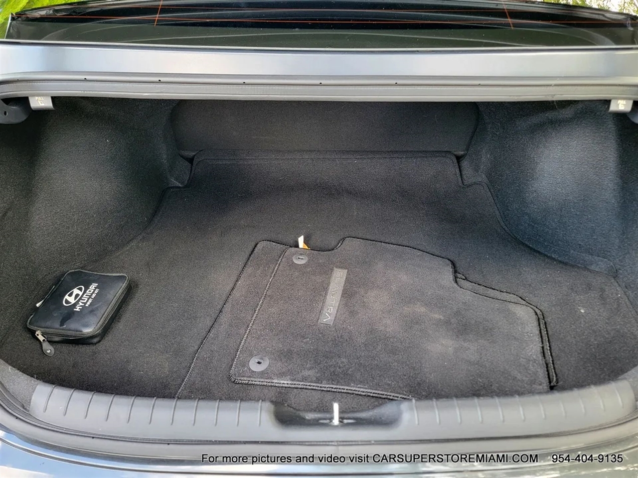 Hyundai Elantra  2023