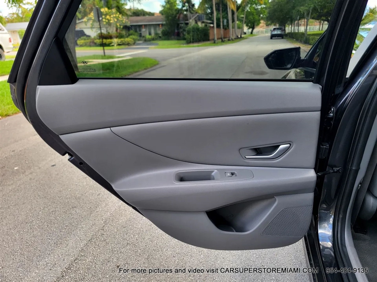 Hyundai Elantra  2023