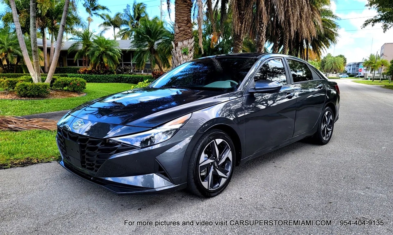 Hyundai Elantra  2023