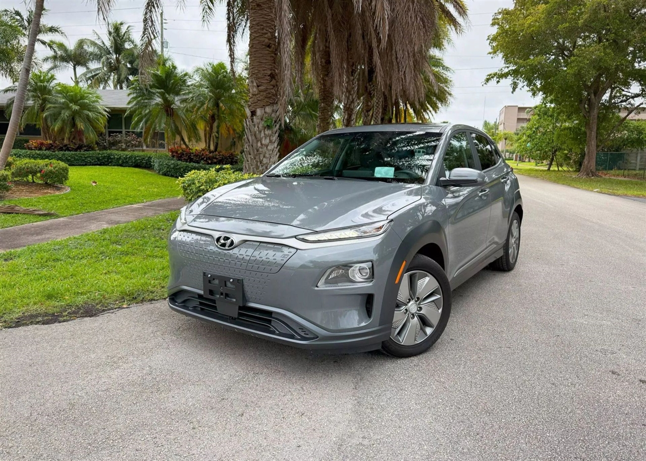 Hyundai Kona EV  2021