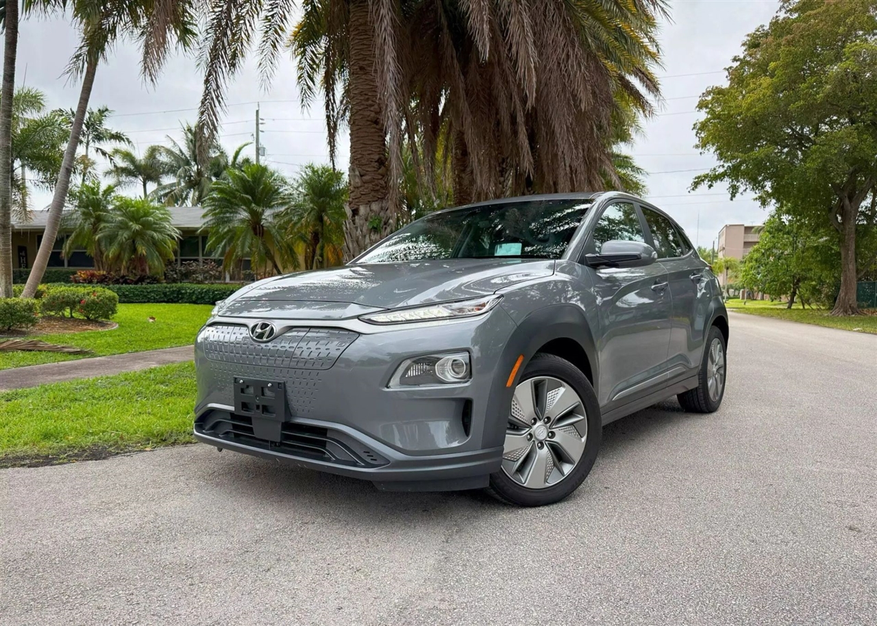 Hyundai Kona EV  2021