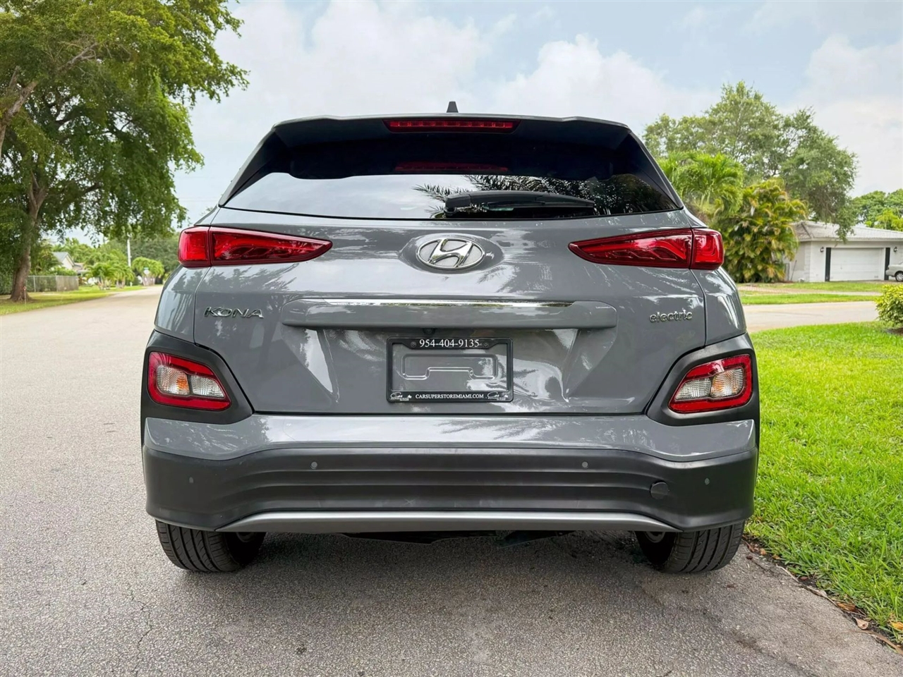 Hyundai Kona EV  2021