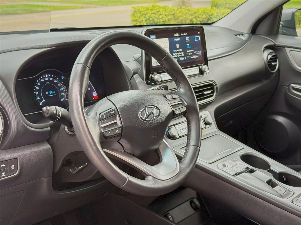 Hyundai Kona EV  2021