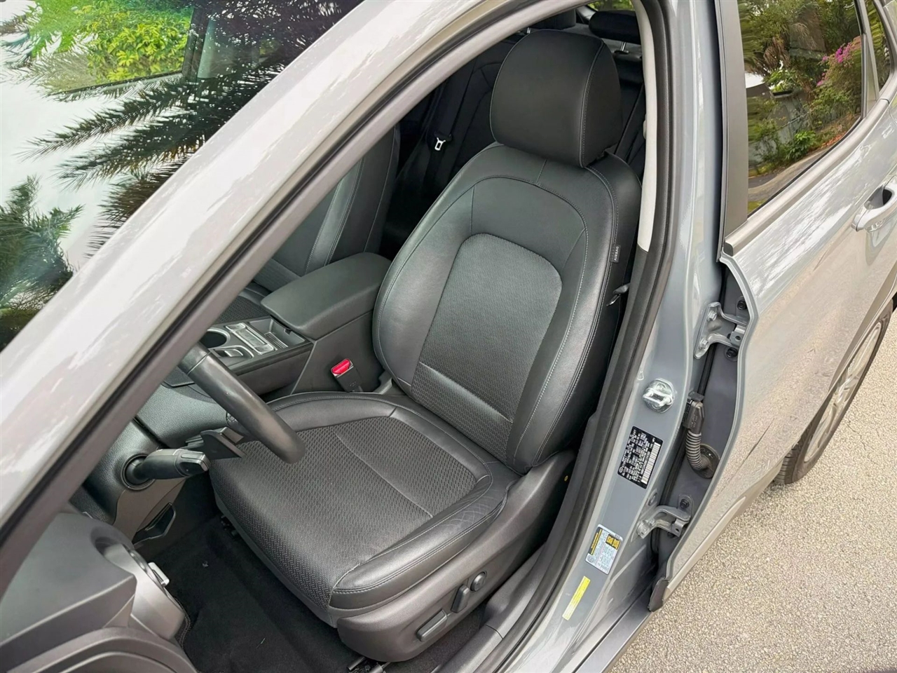 Hyundai Kona EV  2021