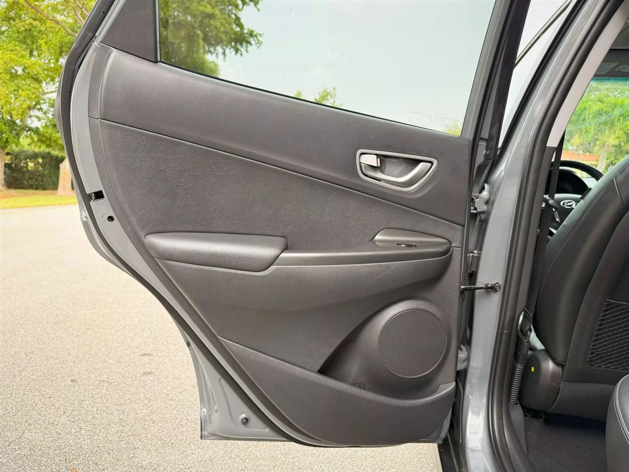 Hyundai Kona EV  2021