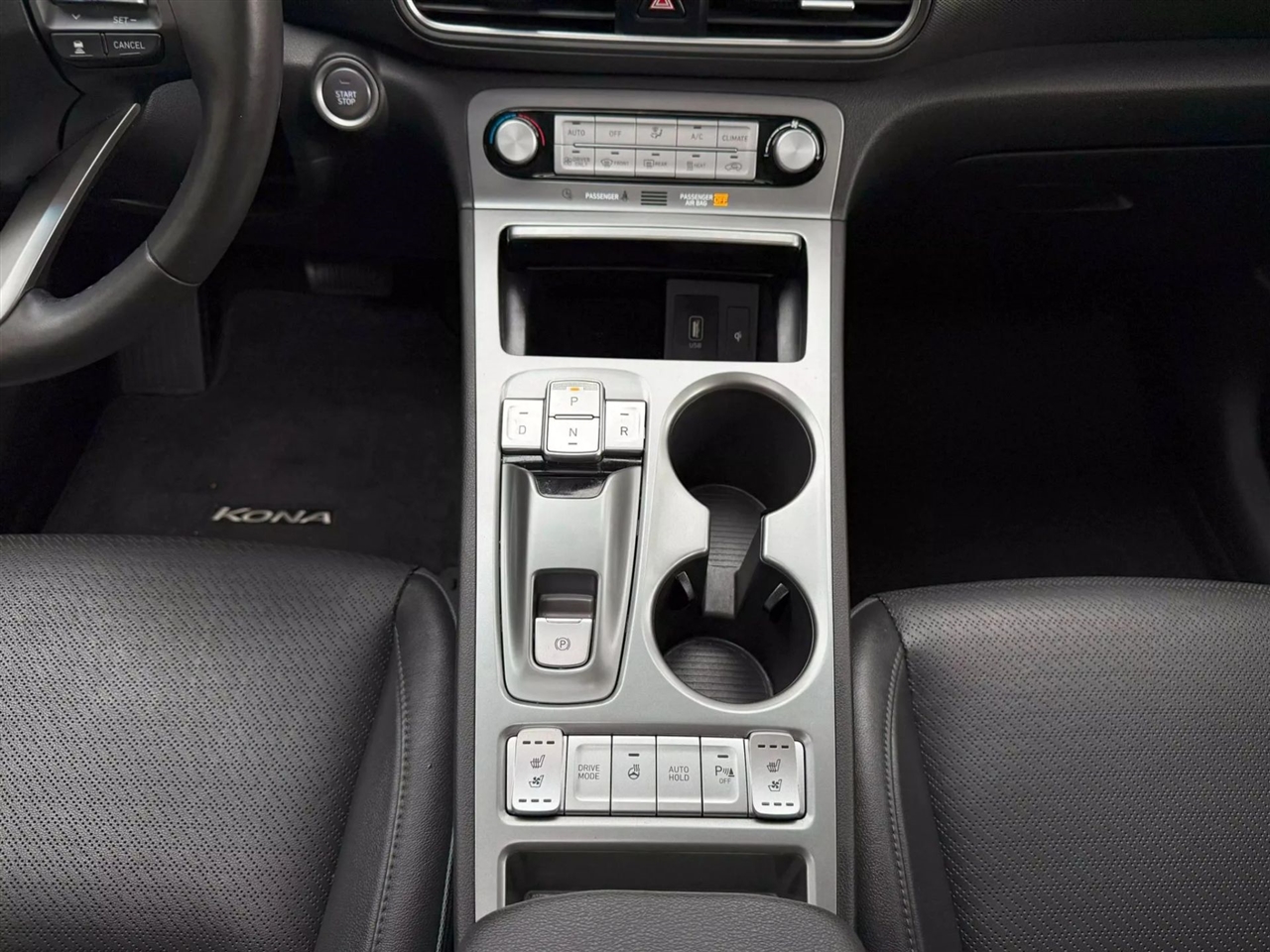 Hyundai Kona EV  2021