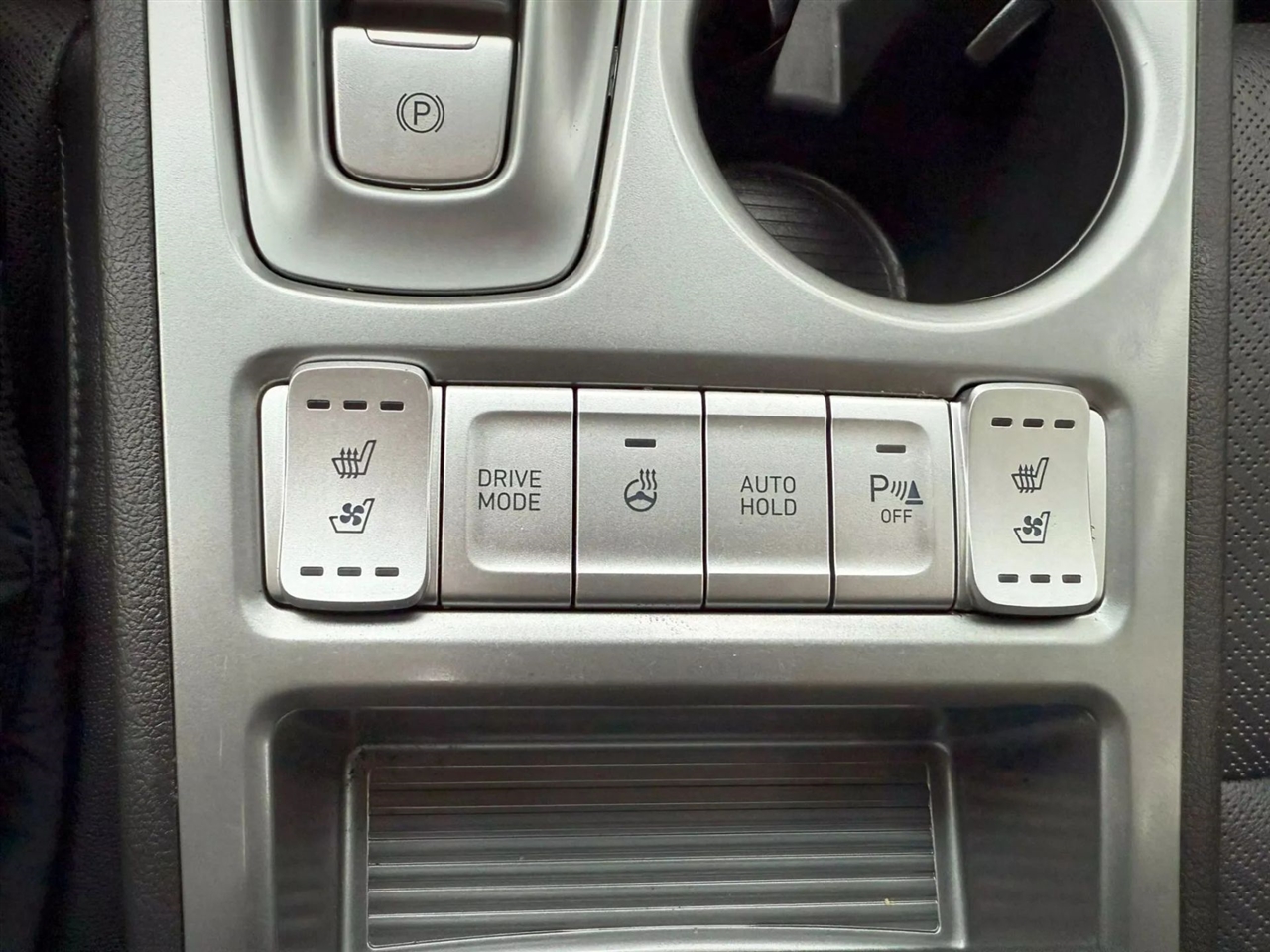 Hyundai Kona EV  2021