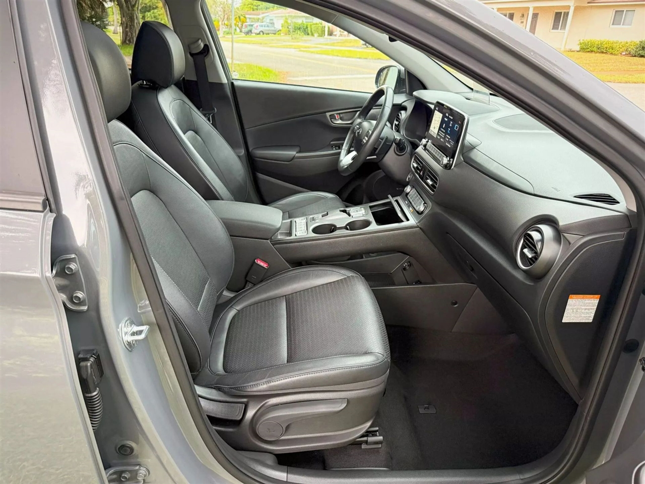 Hyundai Kona EV  2021