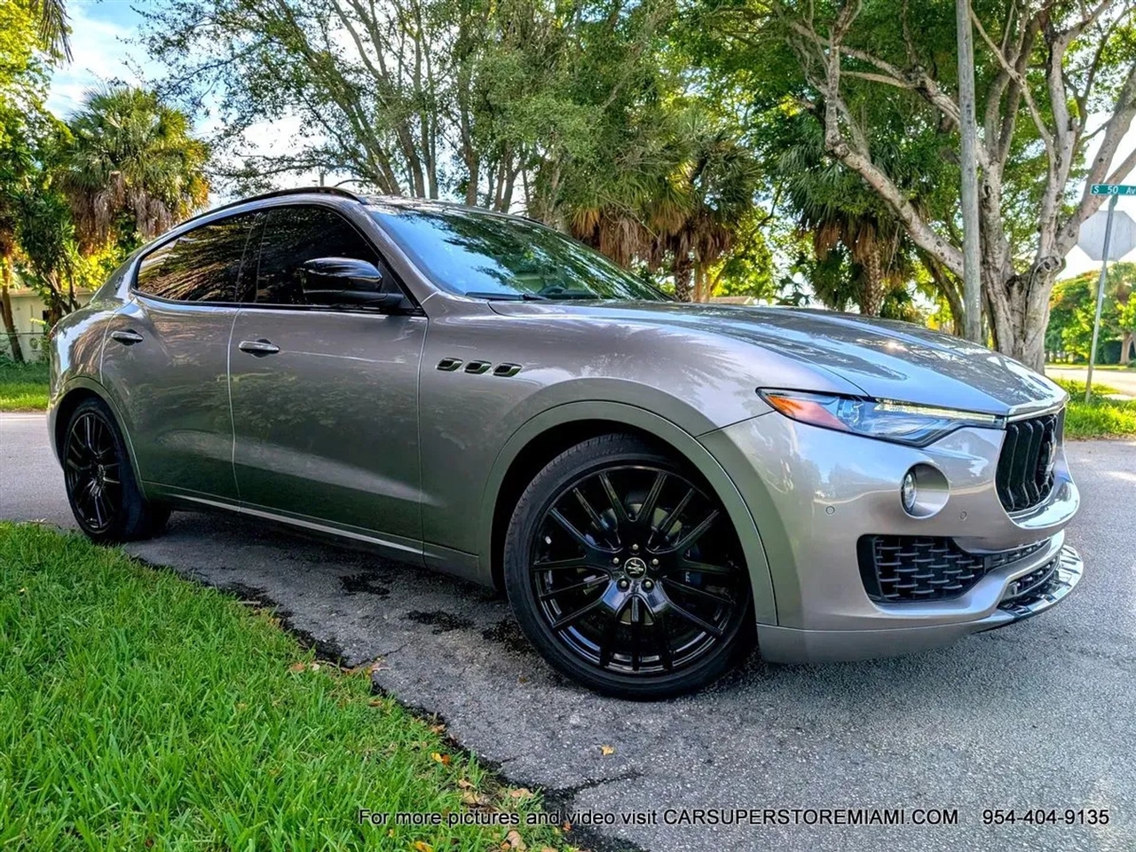 Maserati Levante  2021